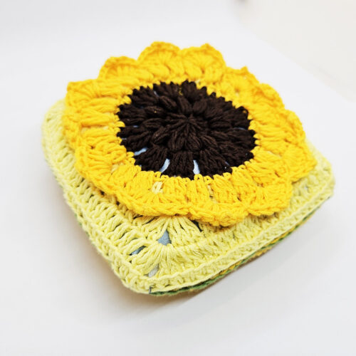 dziergana-zabawka-Poduszeczka – Przytulanka – Kwiaty – Słonecznik (3)