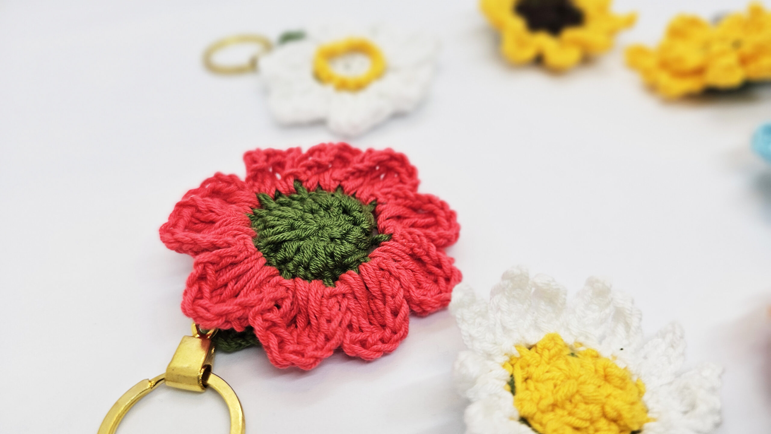 szydelkowy breloczek kwiaty (3)